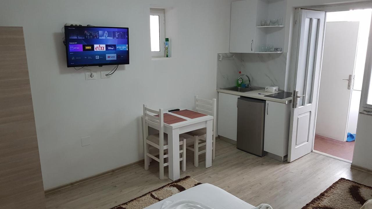 Klent Studio Apartment Поградец Экстерьер фото